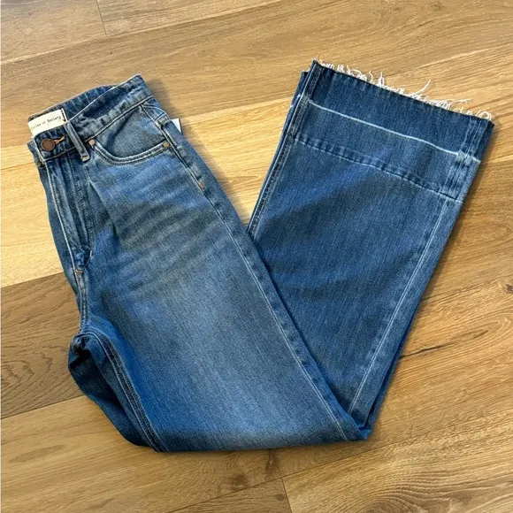Articles of Society Soho High Rise Wide Leg Flare Raw Hem Jeans Justine Sz 25