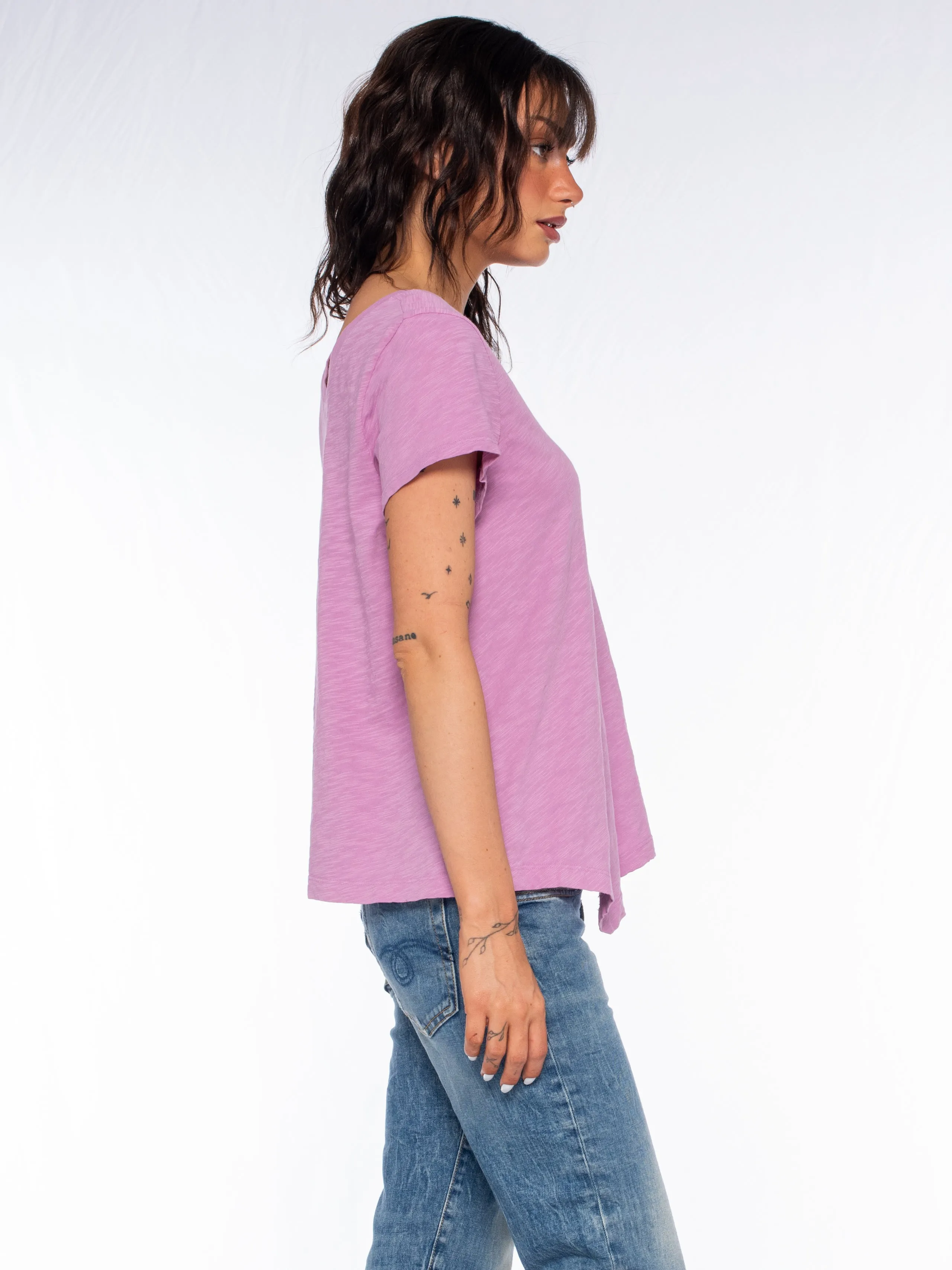 Double V S/S Shrunken Slant Back Tee
