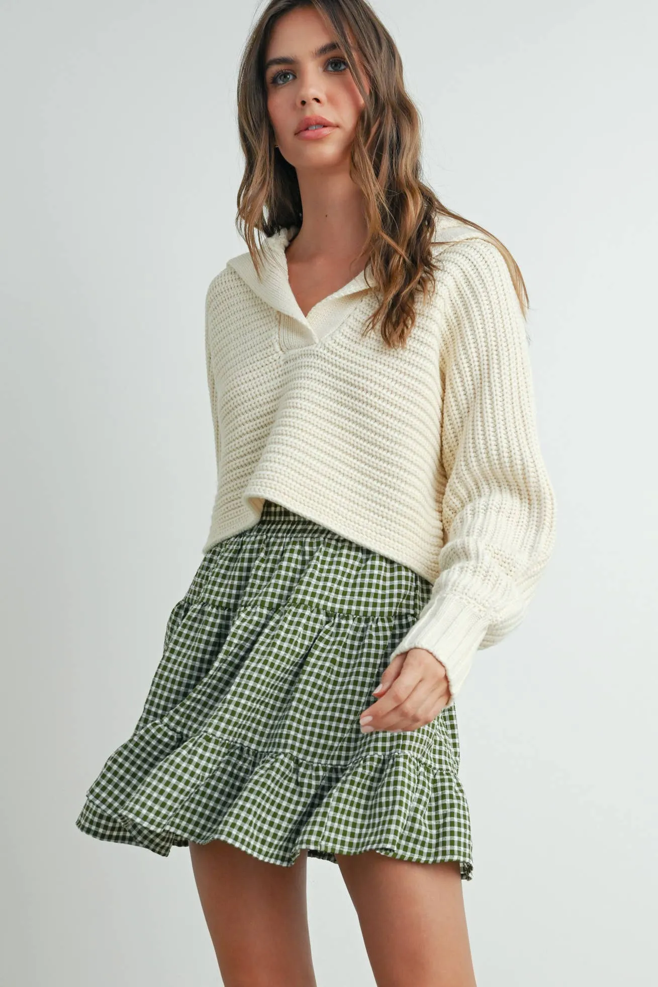 DRAMA COLLAR V NECK SWEATER