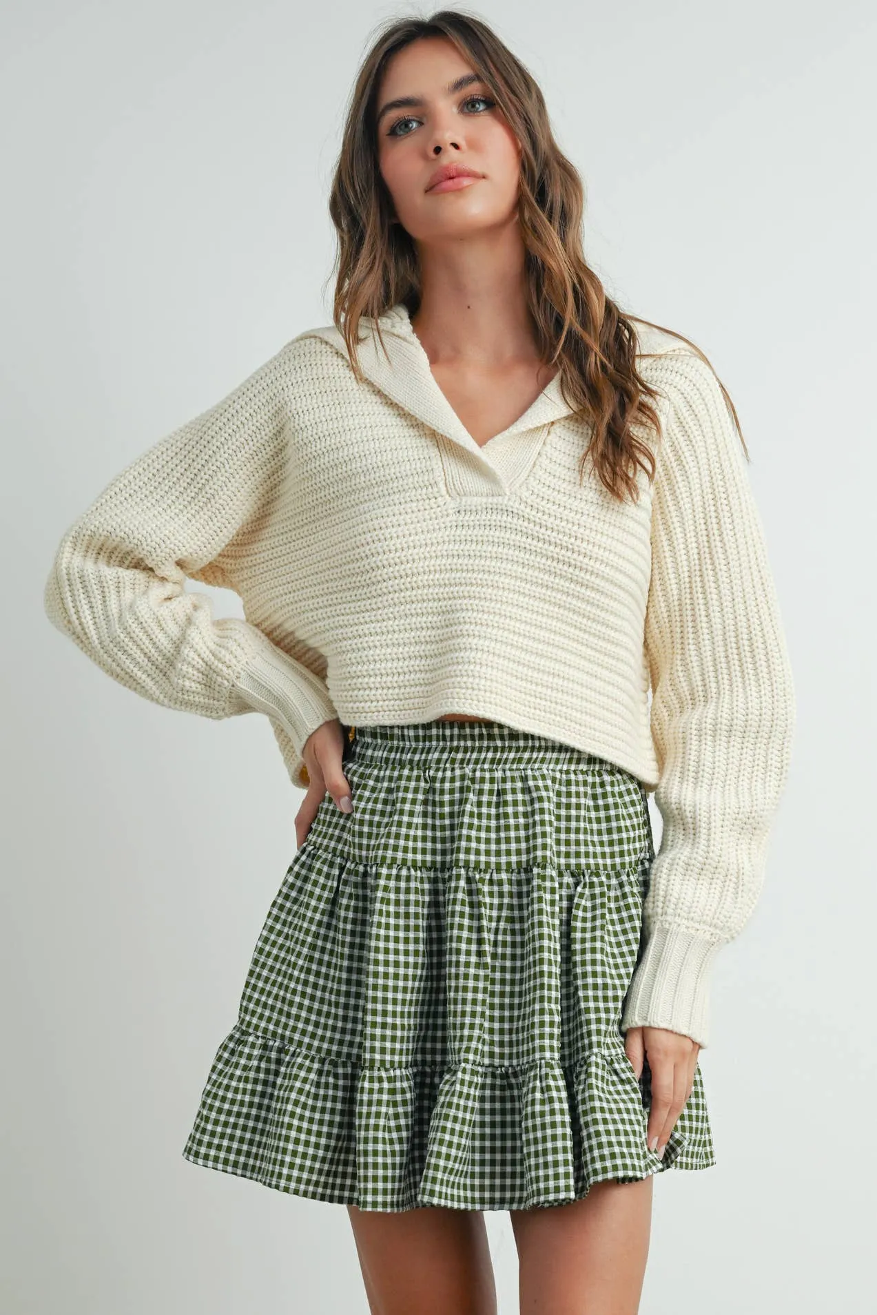 DRAMA COLLAR V NECK SWEATER