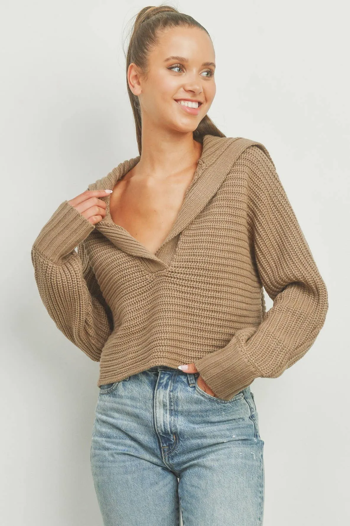DRAMA COLLAR V NECK SWEATER