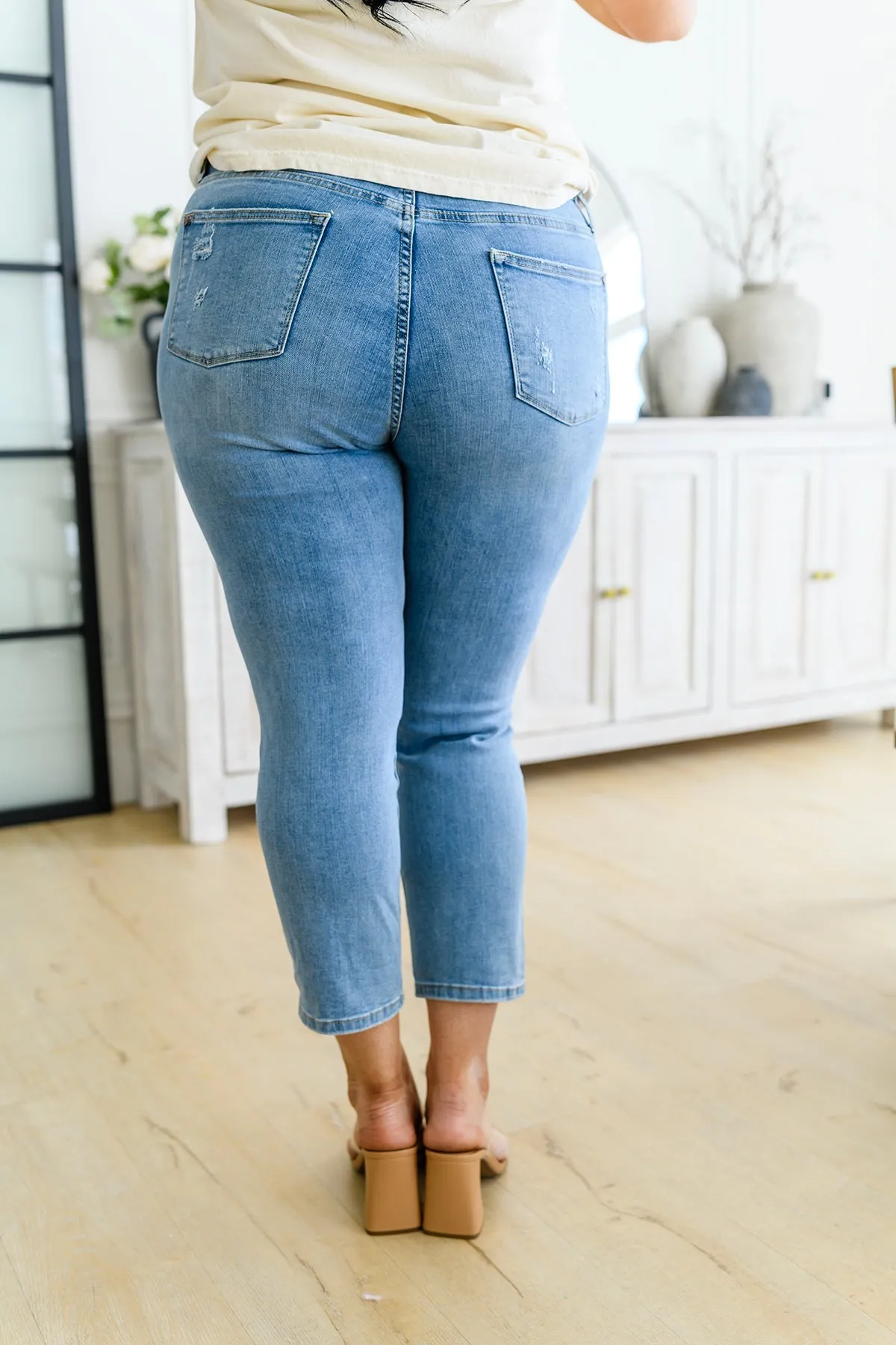 Florence High Waist Destroyed Boyfriend Jeans (22,24)