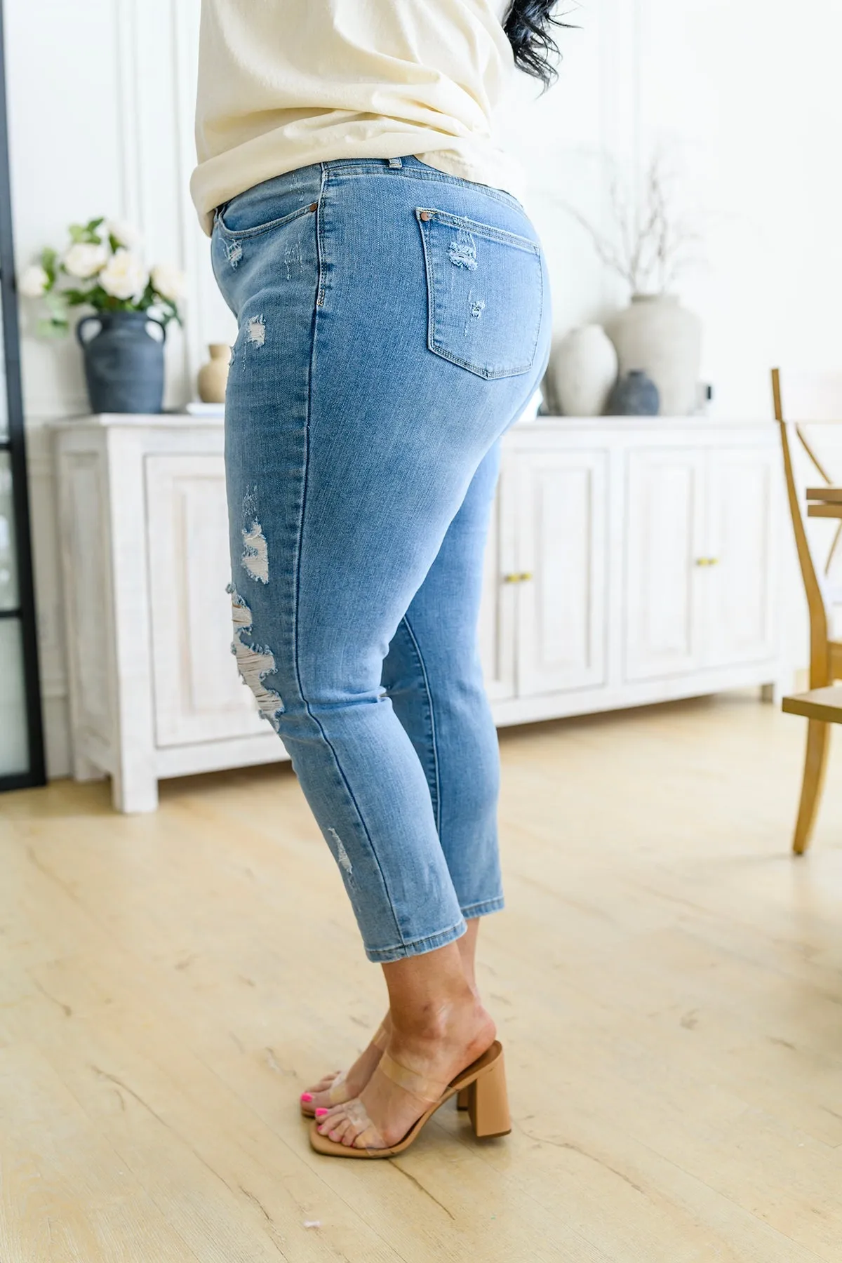 Florence High Waist Destroyed Boyfriend Jeans (22,24)