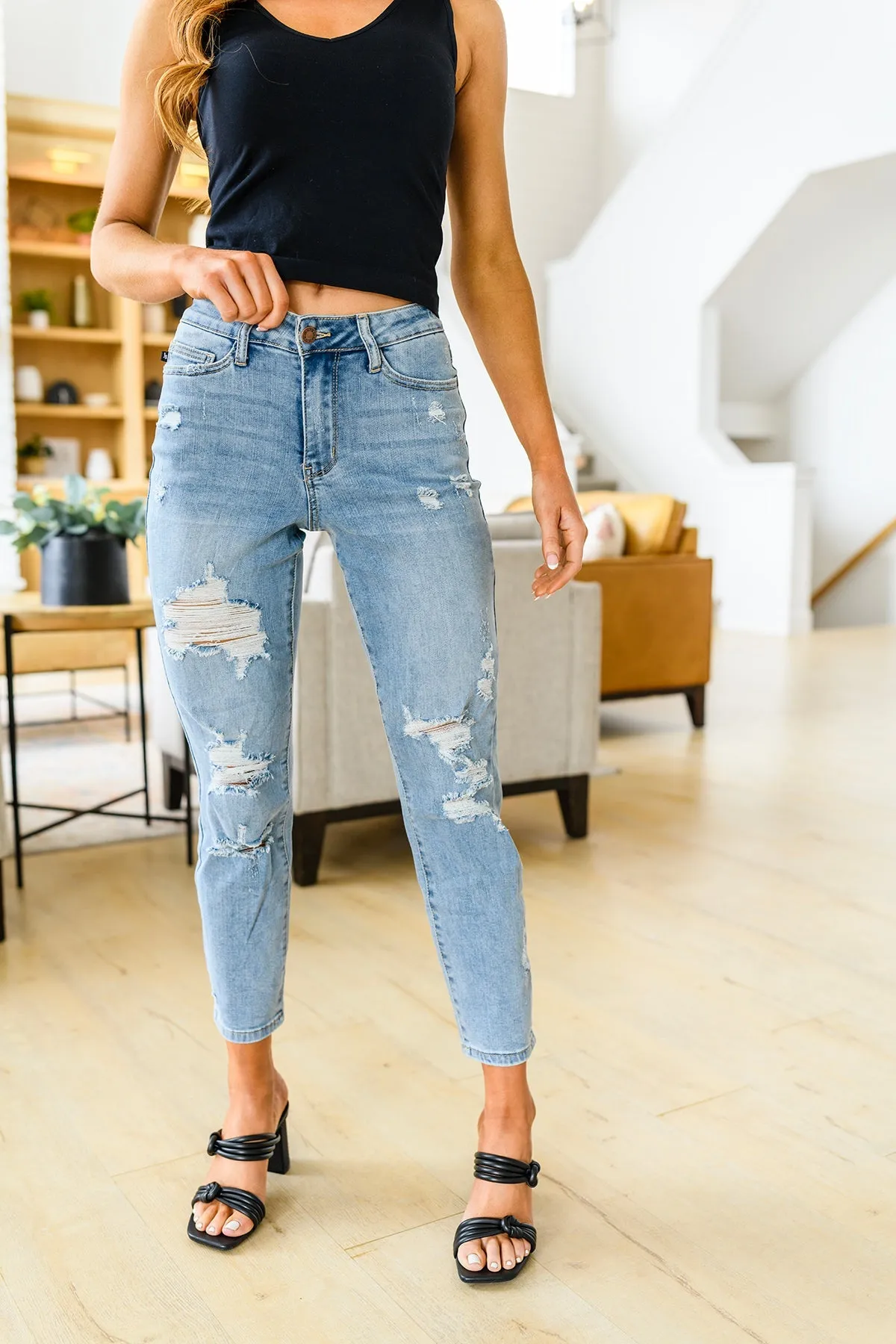 Florence High Waist Destroyed Boyfriend Jeans (22,24)