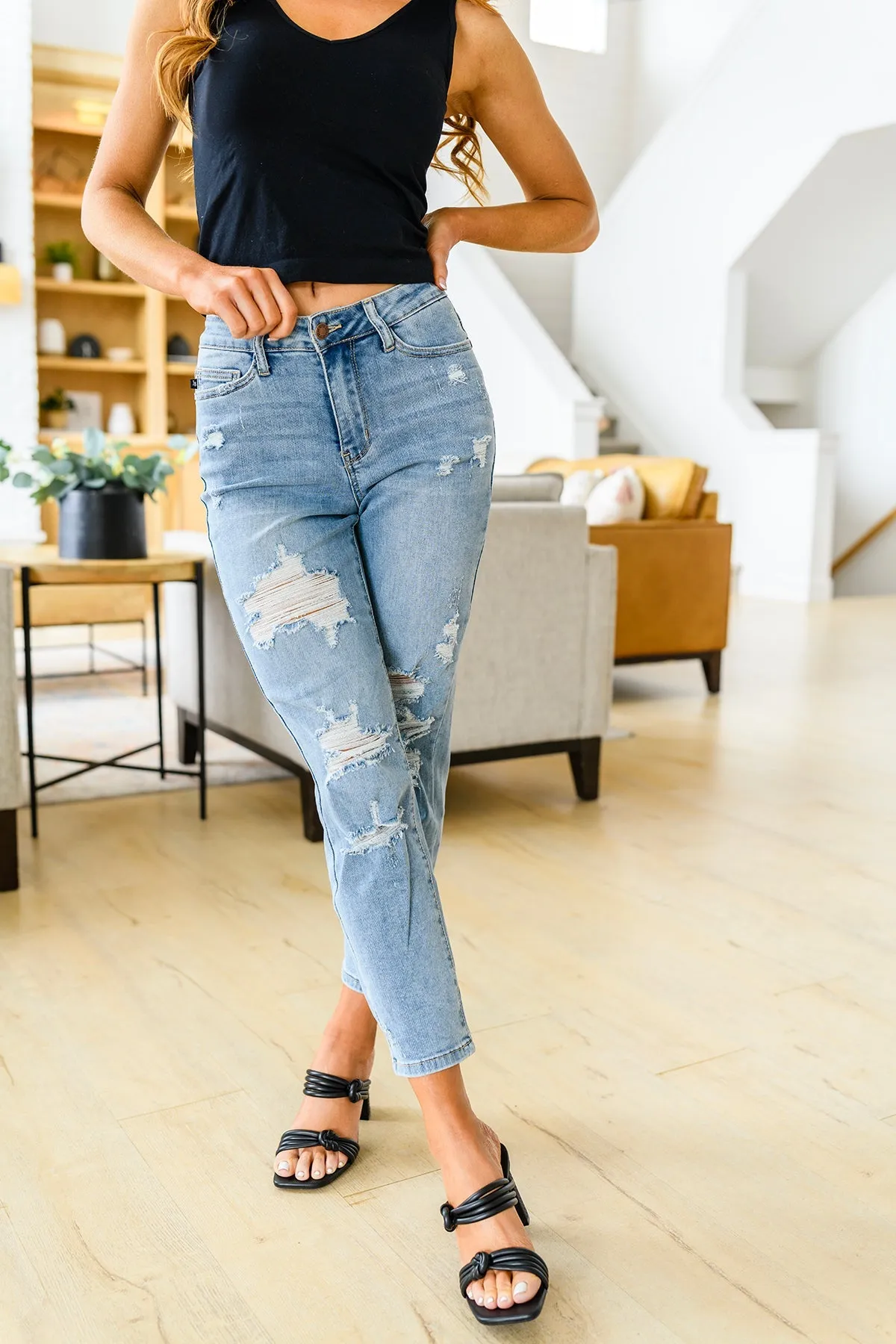 Florence High Waist Destroyed Boyfriend Jeans (22,24)