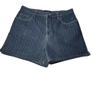 Halston Jeanswear Women’s Jeans Size Shorts size 34” Waist Blue/White 100 Cotton