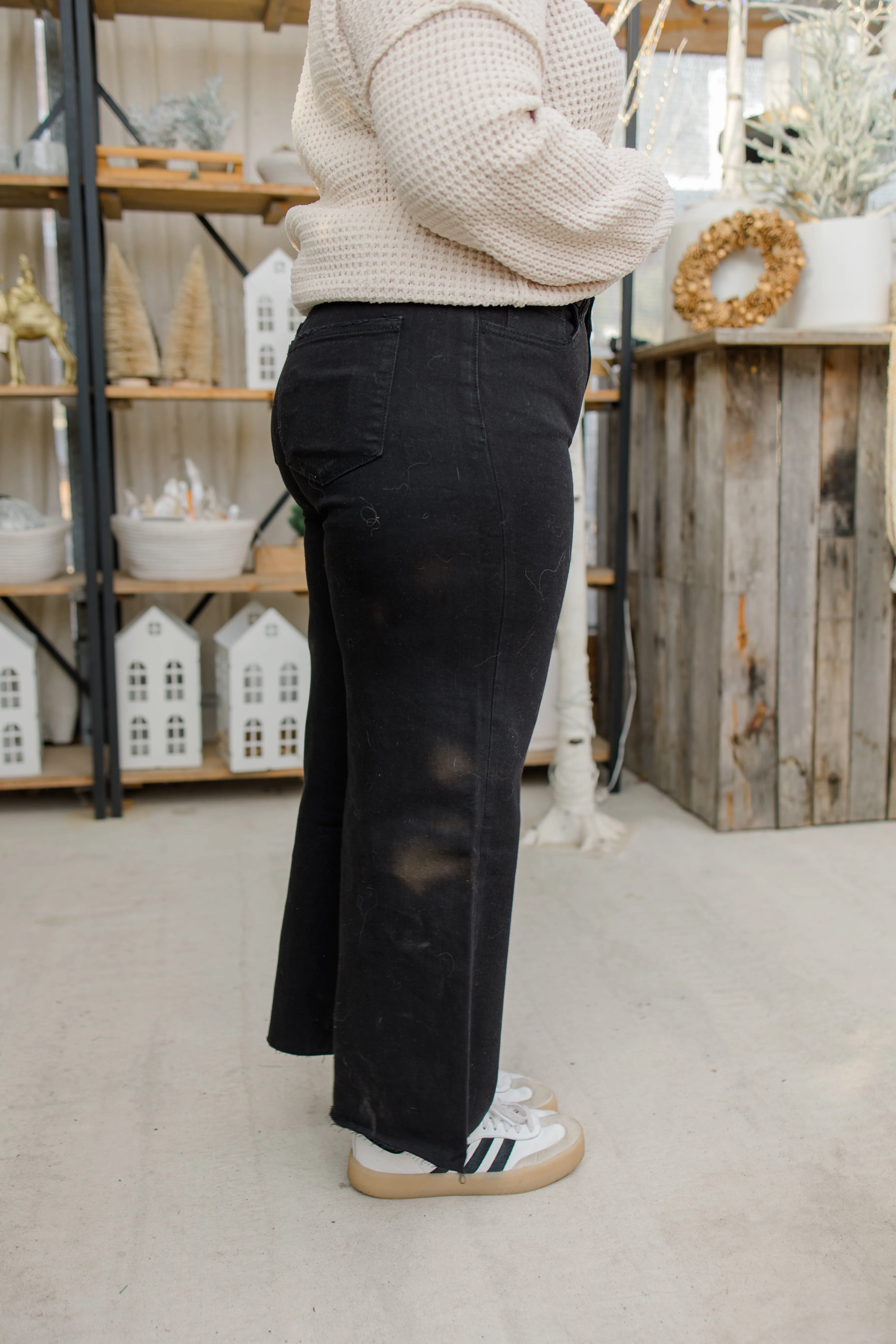 HIGH RISE RAW HEM CROP WIDE LEG JEANS