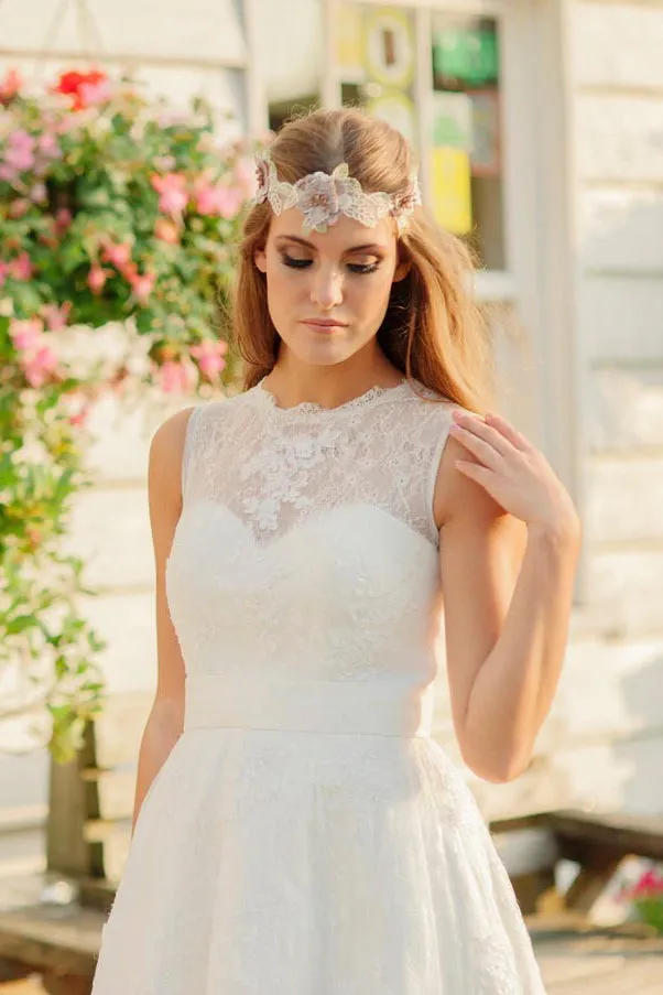 Illusion Jewelry Neckline A-line Sleeveless Knee-length Lace Wedding Dress - 715658