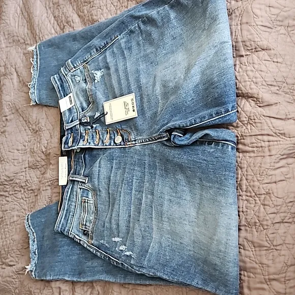 Judy Blue, NWT, High Waist Boyfriend Fit Jeans, Size 7/28,Slightly Distressed