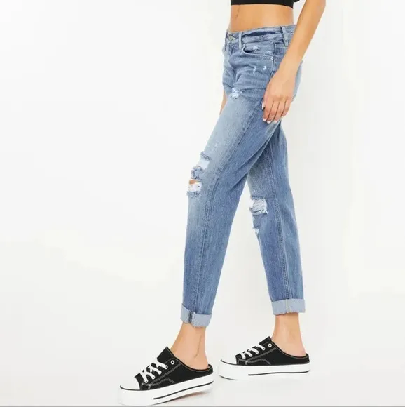 Kancan mid rise classic boyfriend jeans size 11 NWT Lowell jeans