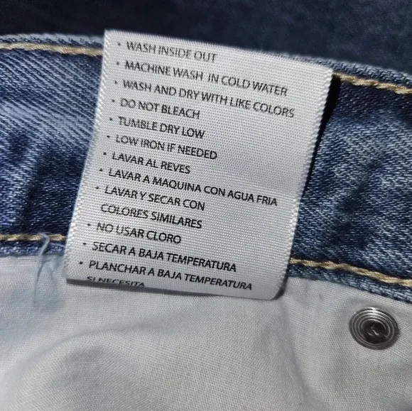 Kancan mid rise classic boyfriend jeans size 11 NWT Lowell jeans