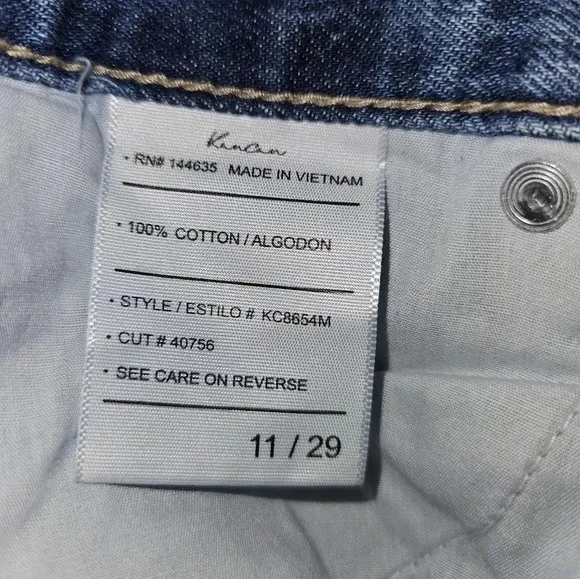 Kancan mid rise classic boyfriend jeans size 11 NWT Lowell jeans