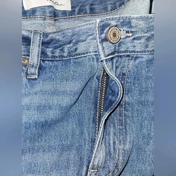 Kancan mid rise classic boyfriend jeans size 11 NWT Lowell jeans