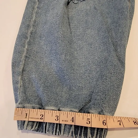 LANE BRYANT DISTRESSED BOYFRIEND PULL ON LIGHT WASH BLUE JEANS JOGGERS Size 26