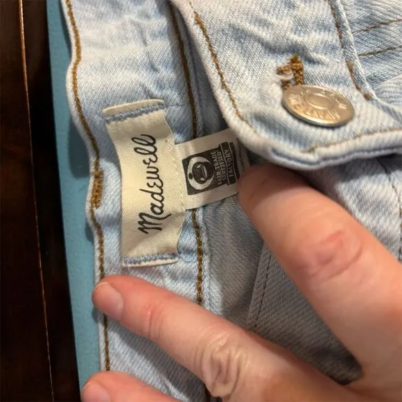 Madewell Women's Slouchy Boyjean Blue Distressed Raw Hem Size 32