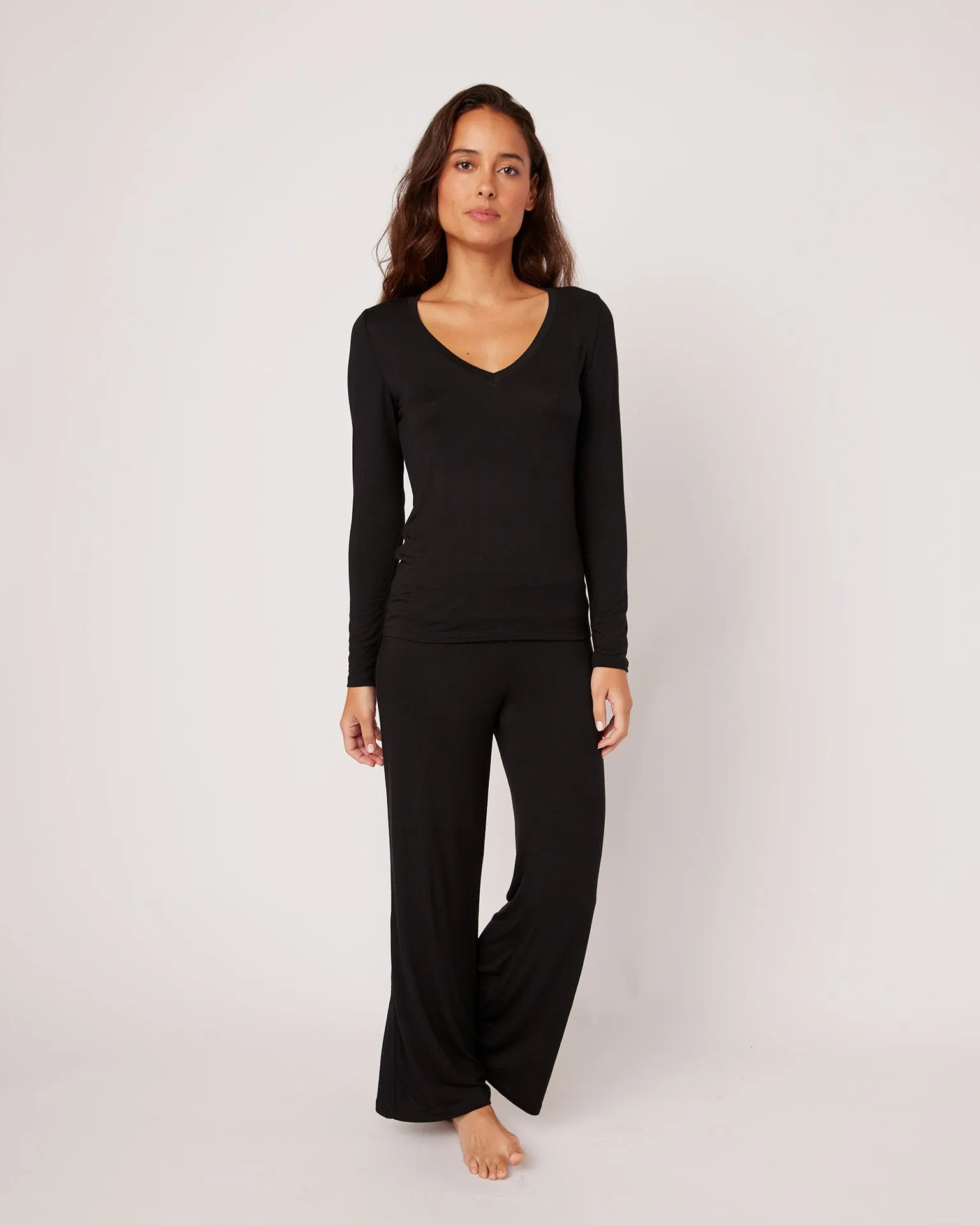 Memphis Longsleeve V-Neck in Black