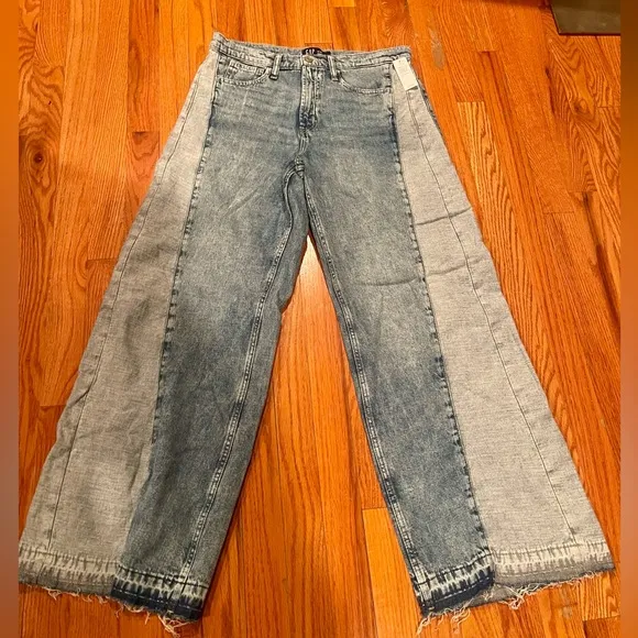 New GAP Women’s Denim Two-Tone High Rise Wide Leg Jeans SZ 10/30R