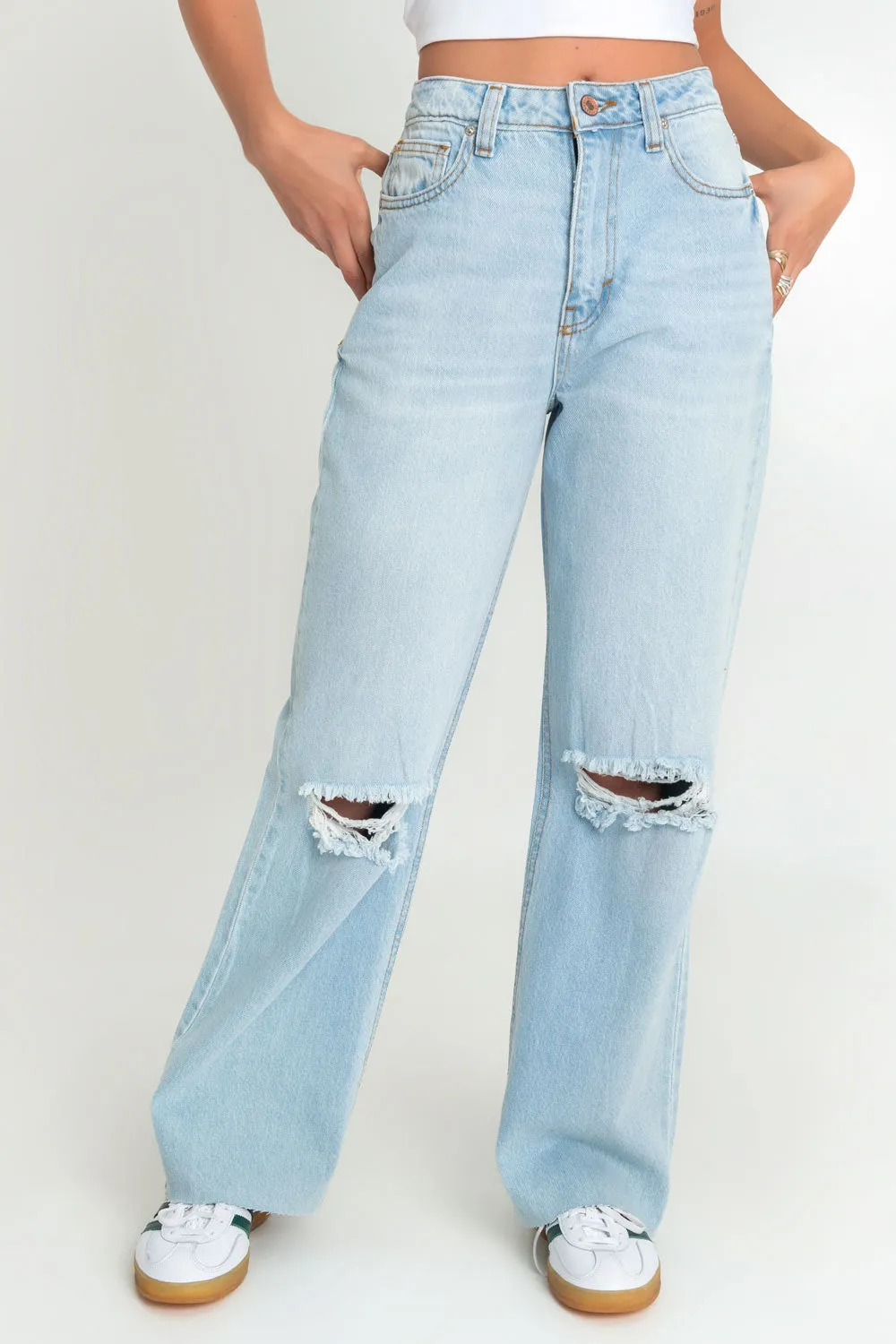 Pantalón denim wide leg con rotos