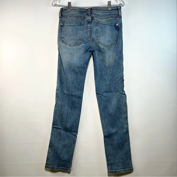 Pilcro UO Decorated The Slim Boyfriend Jeans in Denim Medium Blue 25