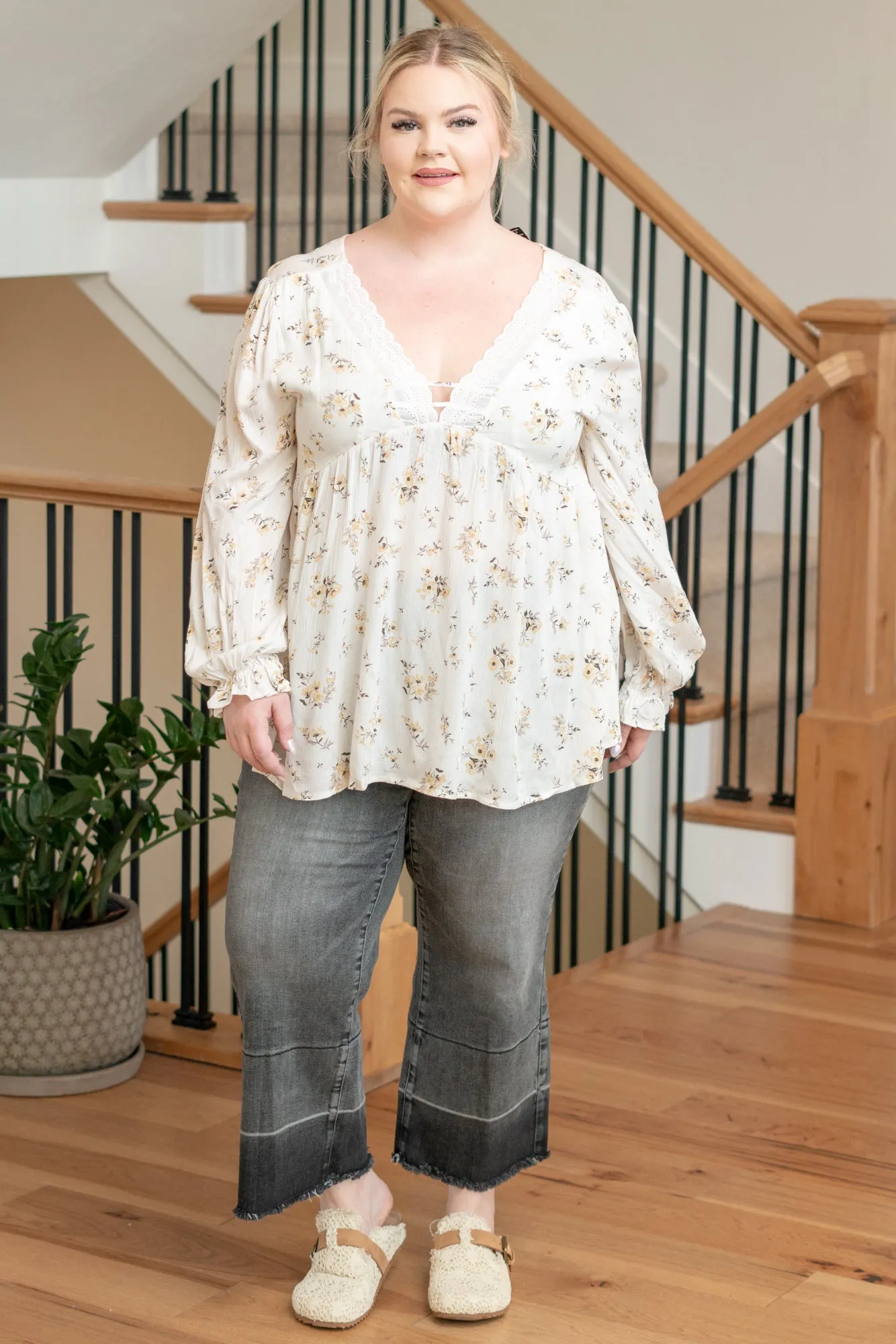 Plus Size Floral V Neck Blouse - Off White