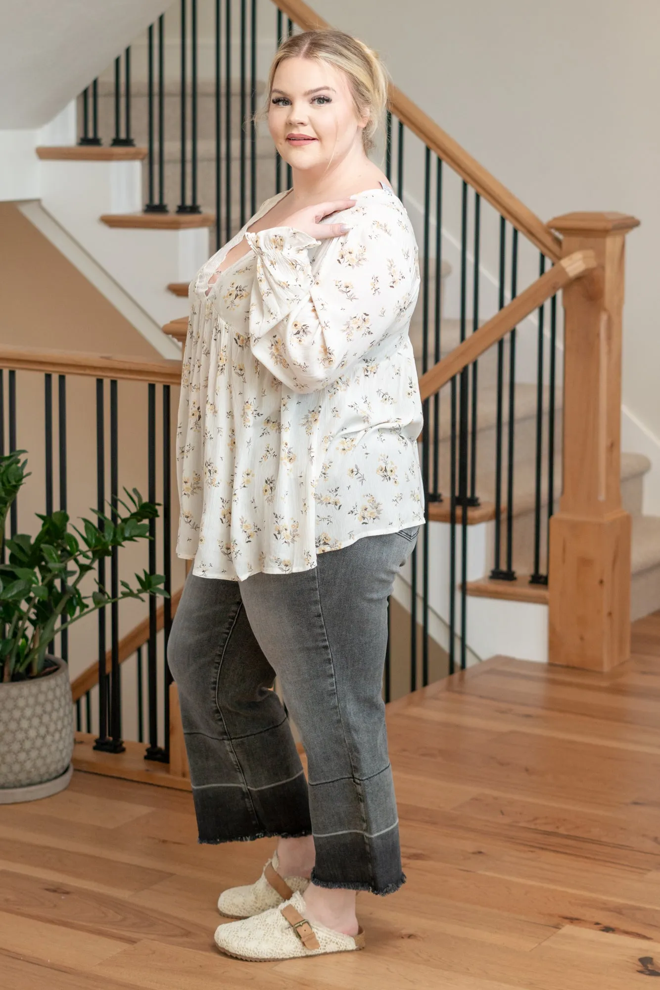 Plus Size Floral V Neck Blouse - Off White