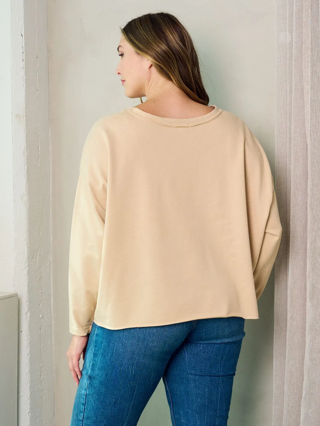 PLUS SIZE LONG SLEEVE GRAPHIC TOP