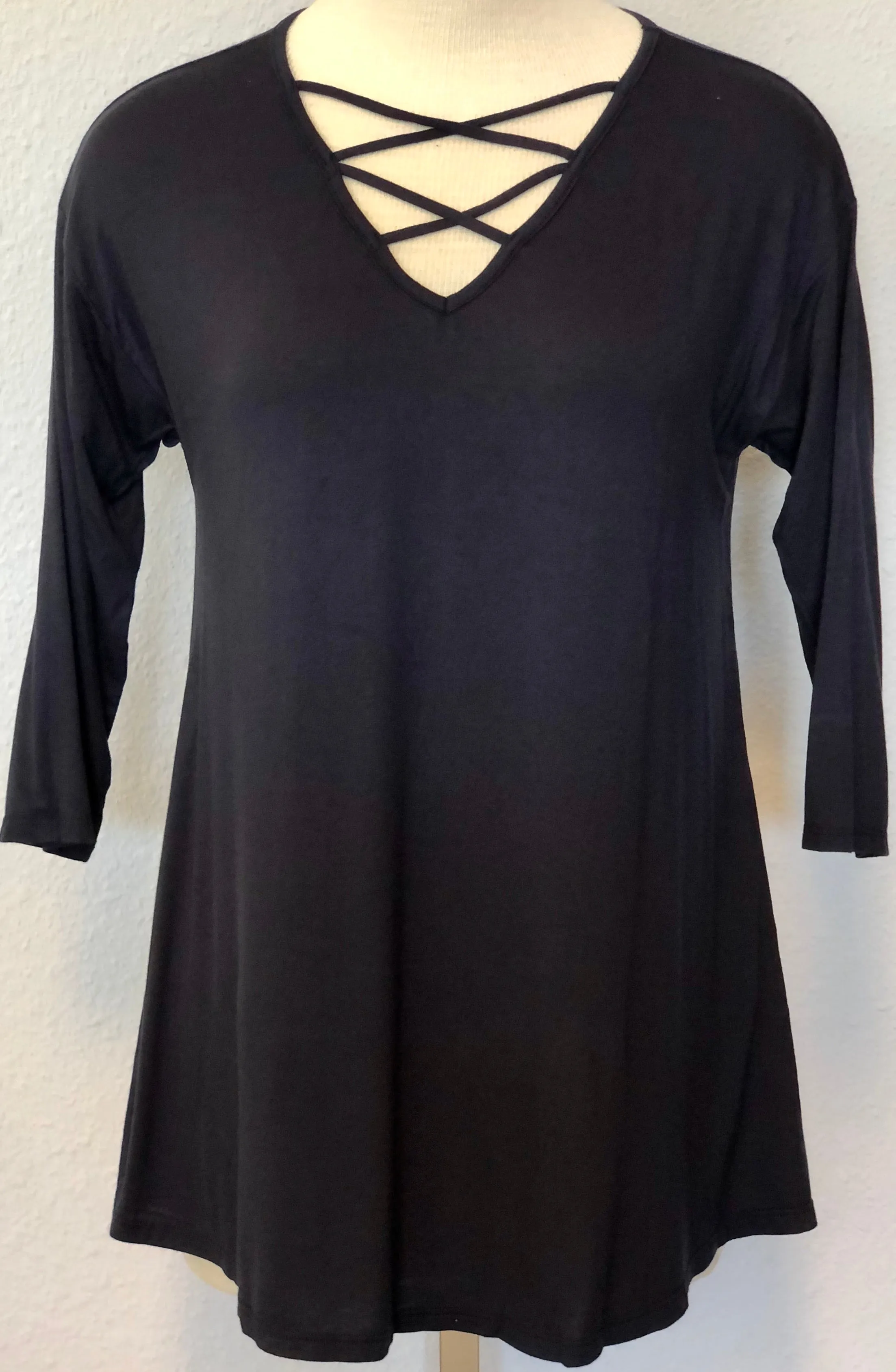 V-NECK SOLID TOP