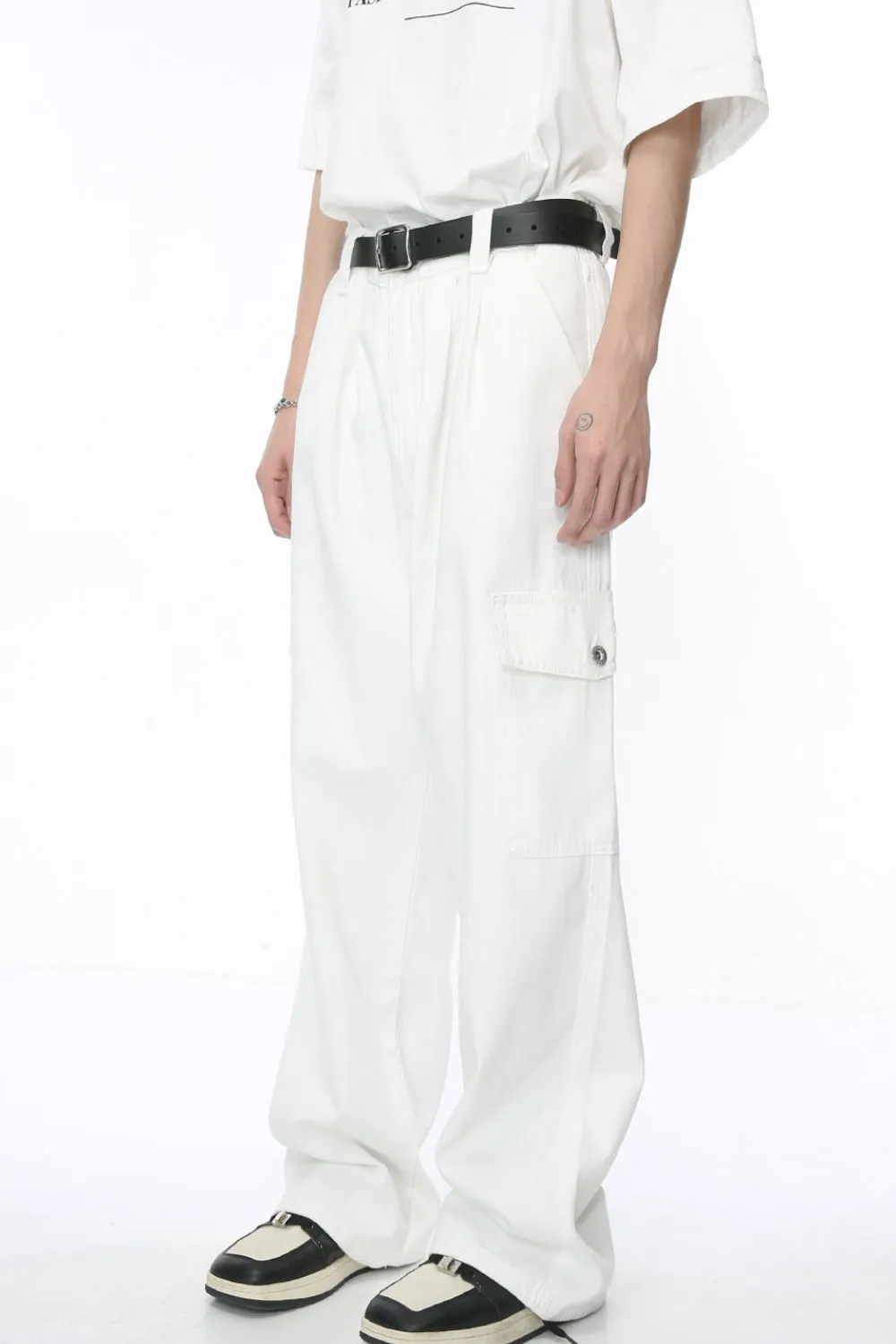 Wide Leg Jeans with Pockets