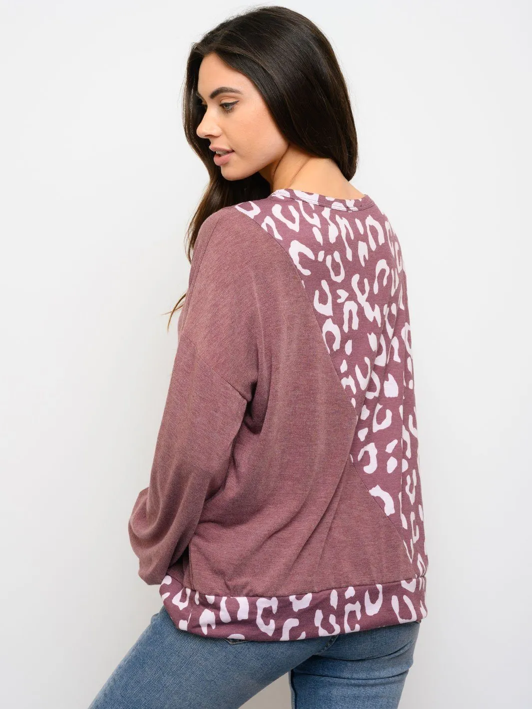 WOMEN'S LONG SLEEVE ANIMAL PRINT TOP