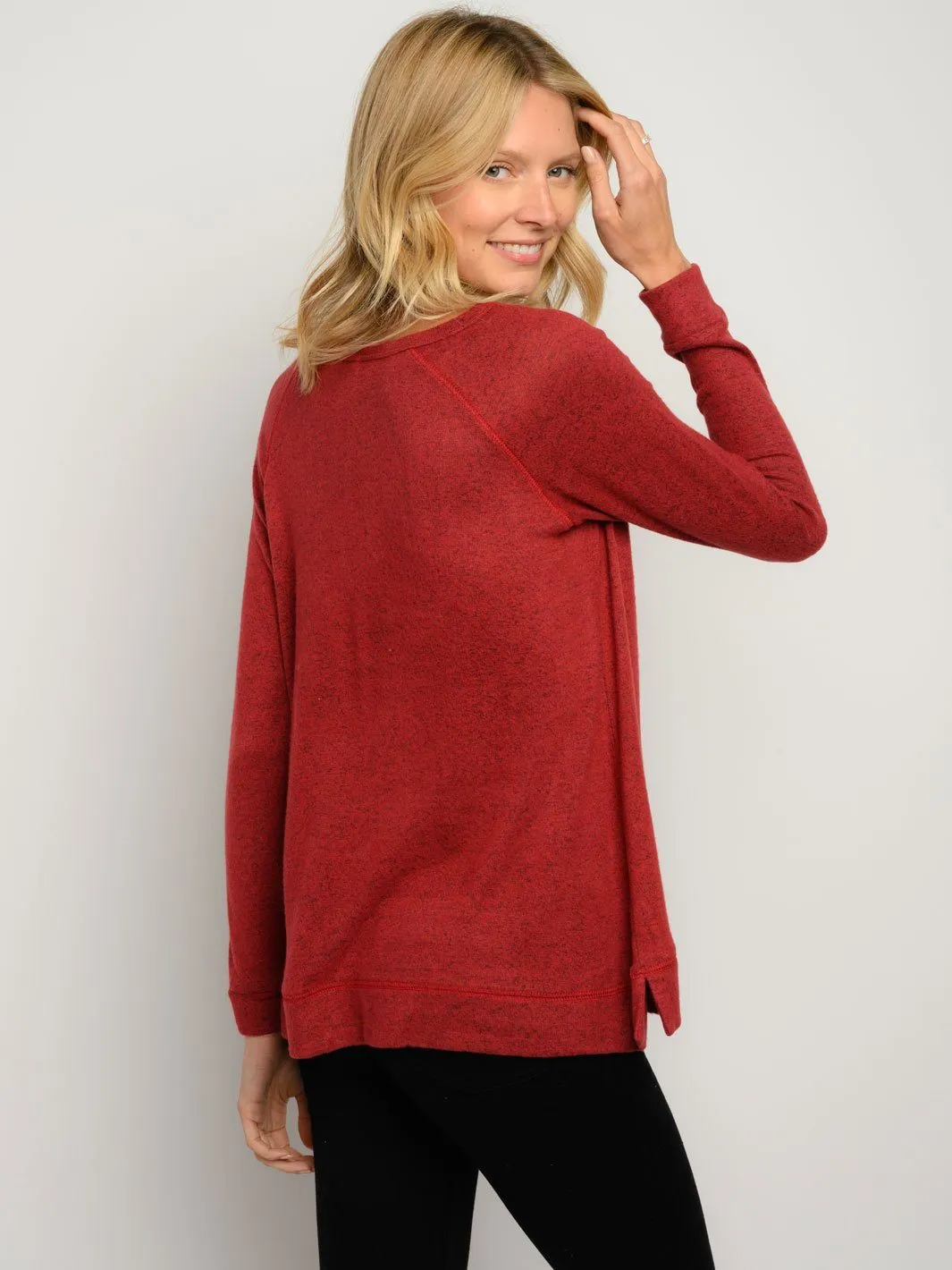 WOMEN'S LONG SLEEVE FLATLOCK STITCHING TOP