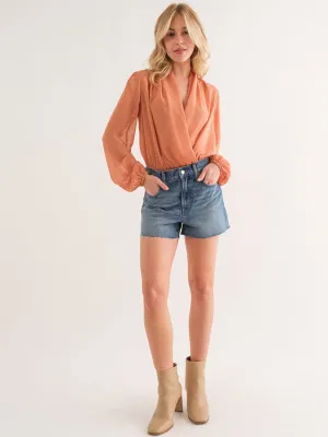 WOMEN'S LONG SLEEVE SURPLICE SHIMMER DETAILED BODYSUIT